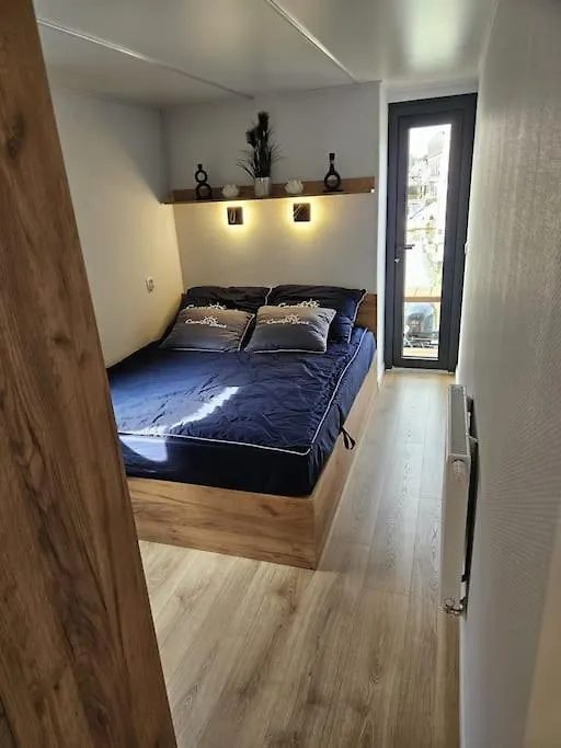 Hotel Waterbliss Berlino 0*,  Germania