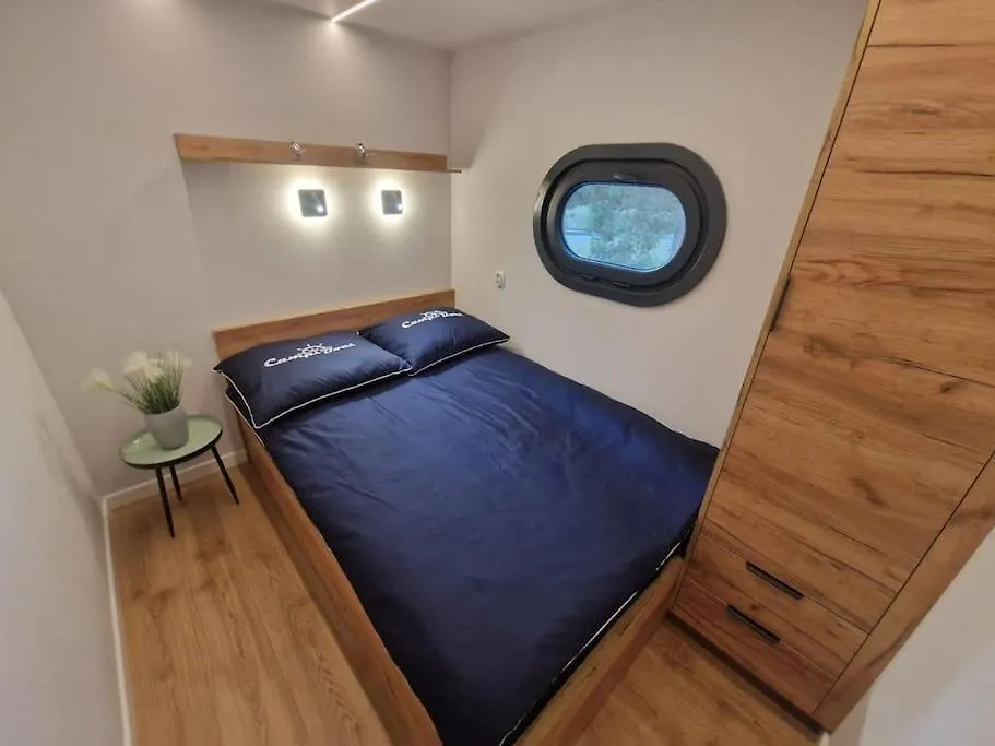 Botel Hotel Waterbliss Berlino